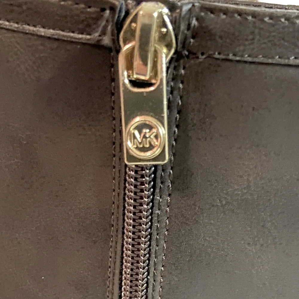 MICHAEL KORS Bexley Chocolate Brown Leather Zip-up Boots MK Buckle Size 5 - Picture 5 of 9